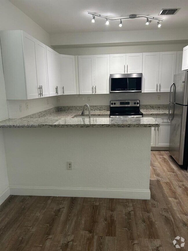 Building Photo - 4465 SW 160th Ave