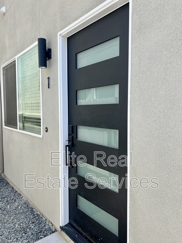 Building Photo - 3315 Clairemont Mesa Blvd