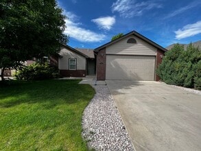 Building Photo - Charming 3-Bedroom Windsor Home: Comfort, Style, and Convenience Await!