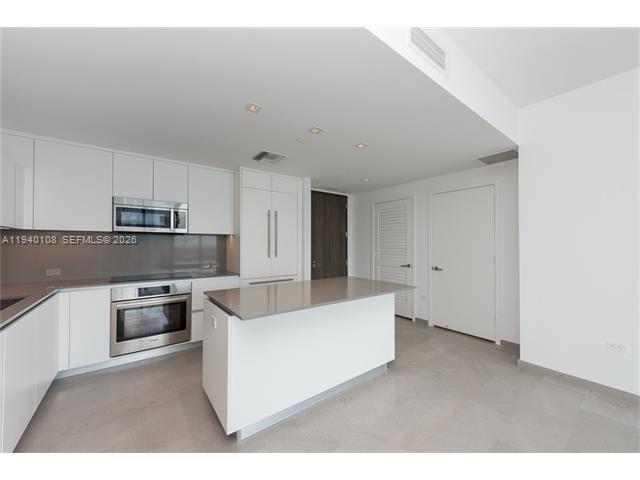 Foto del edificio - 68 SE 6th St