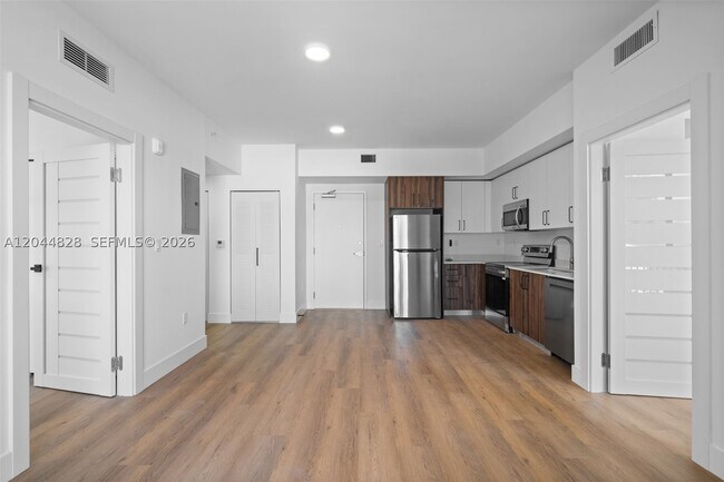 Foto del edificio - 2479 NE 192 St