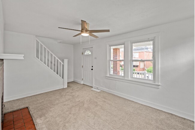 Foto del edificio - Stunning 2 bedroom home in North Braddock ...