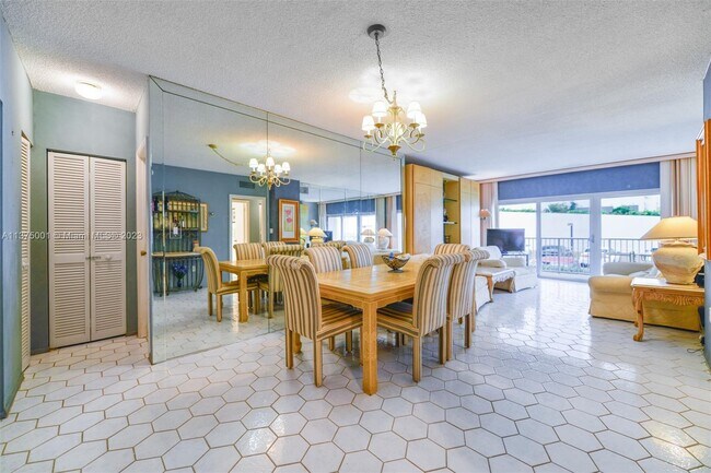 Foto del edificio - 1980 S Ocean Dr