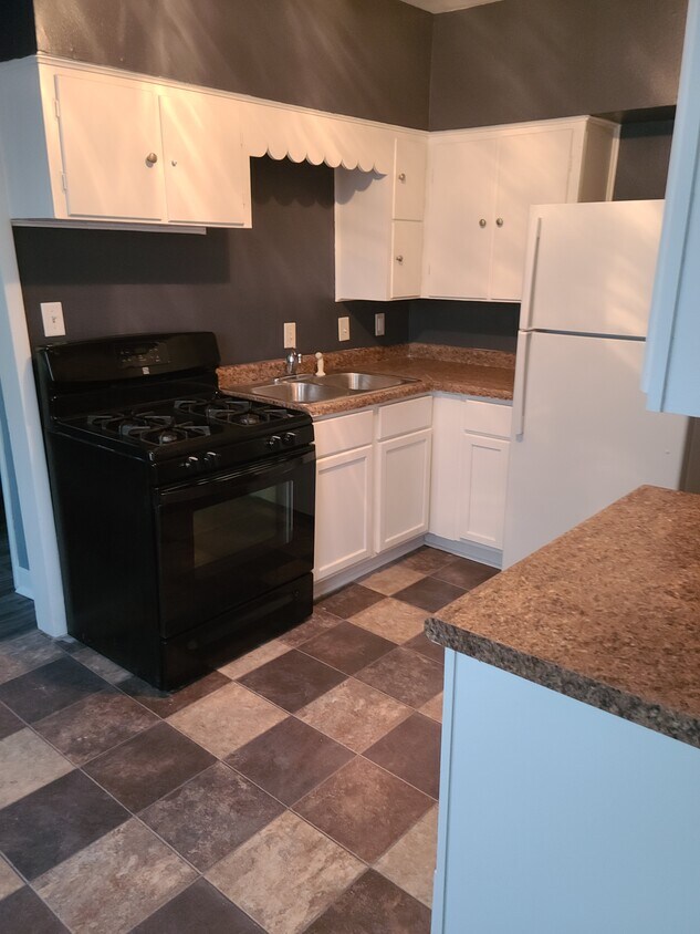 Foto del edificio - 907 E 9th St