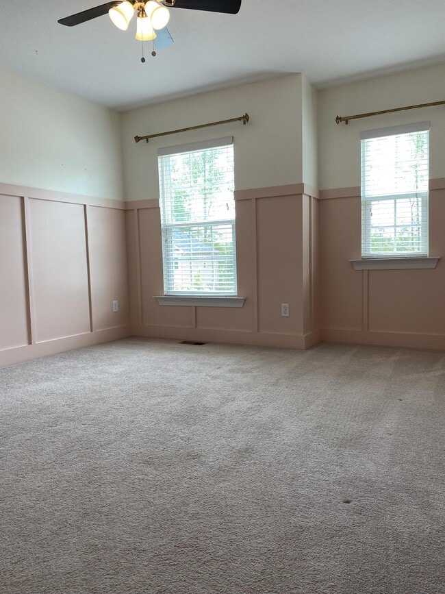Building Photo - 204 Caroleton Dr