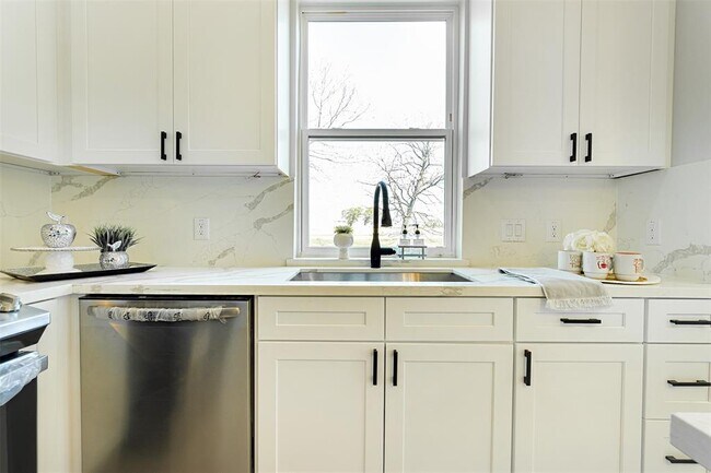 Foto del edificio - 5020 Sayers St