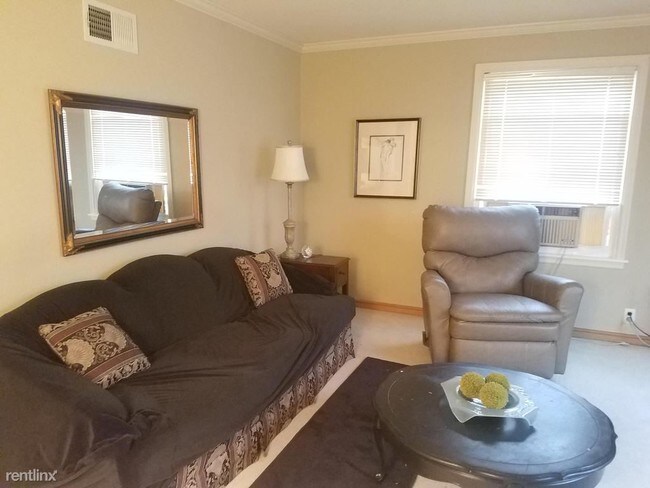 Foto del edificio - 416 N 92nd St