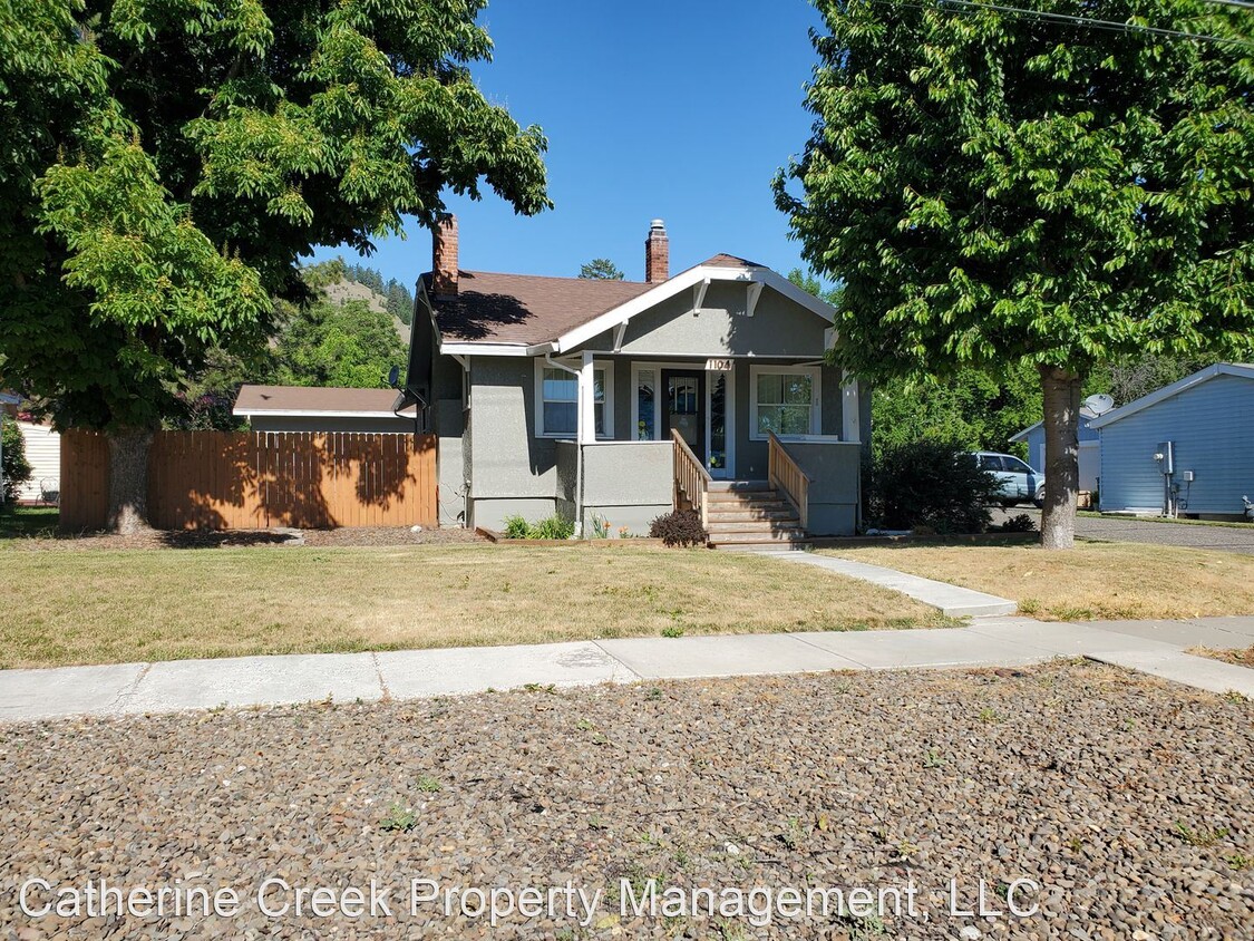 Foto principal - 3 br, 2 bath House - 1104 2nd Street