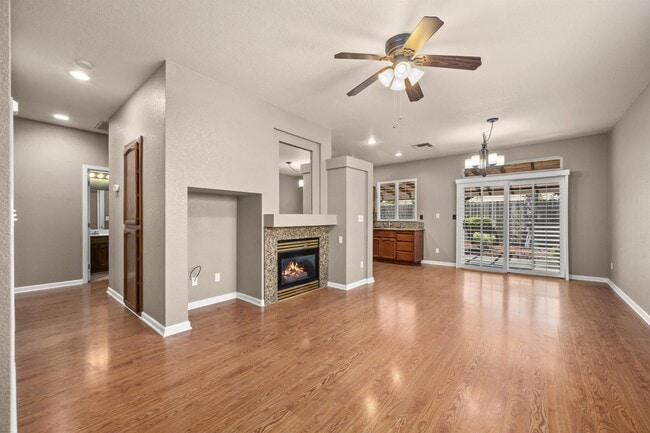 Building Photo - 8270 Rendham Way