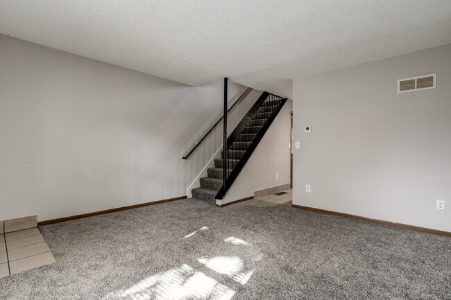 Building Photo - 2605 Farrow Ave