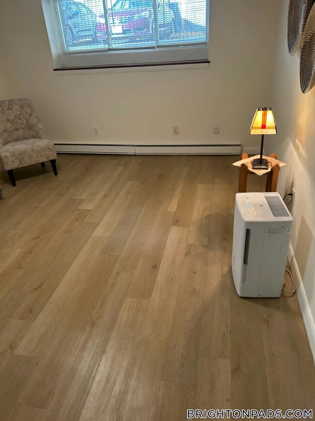 Building Photo - 365 Faneuil St