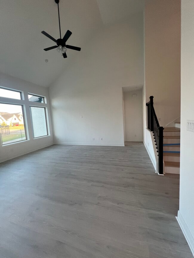 Building Photo - 13961 Longvalley Dr