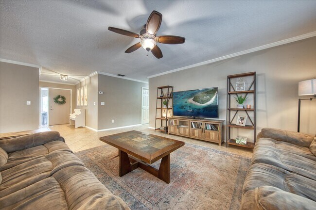 Foto del edificio - 2661 Knoll St E