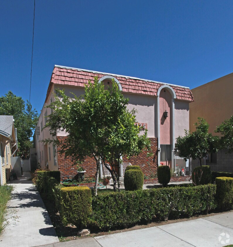 Foto del edificio - 1126 Elm Ave