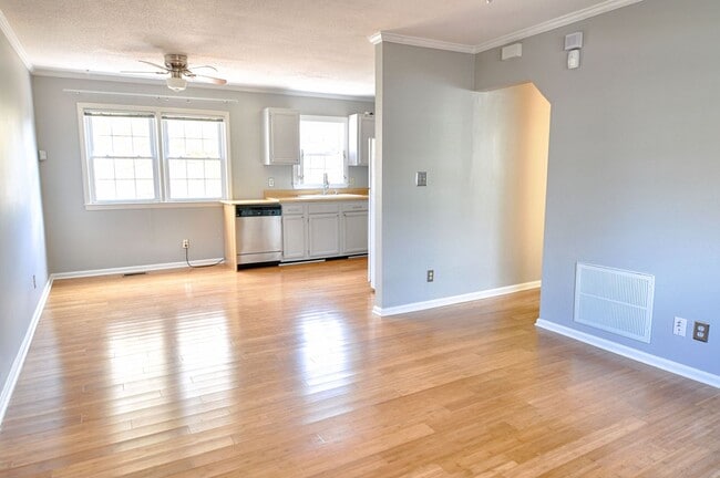 Building Photo - 3BR Home with Large Backyard in Carrboro! ...