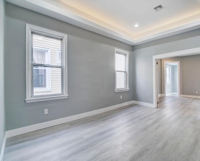 Building Photo - 20 W 49th St