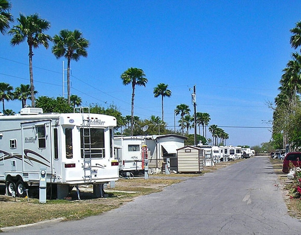 Paradise Park RV Resort Apartments in Harlingen, TX