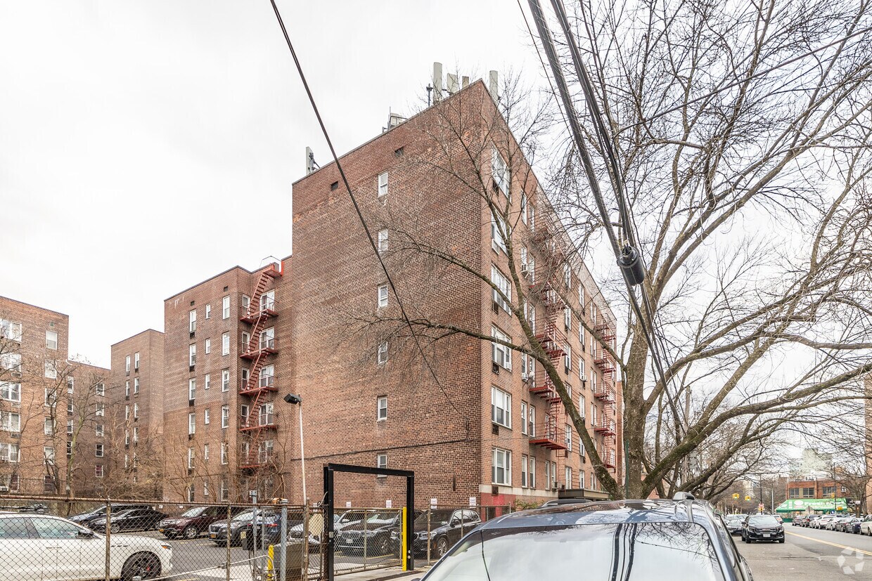 Primary Photo - 14220 41st Ave