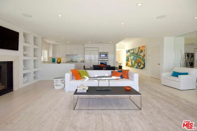 Building Photo - 26928 Malibu Cove Colony Dr