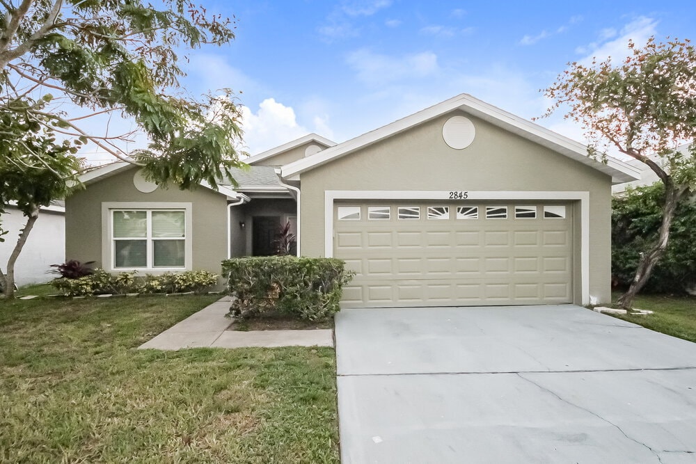 Foto principal - 2845 Falling Tree Cir