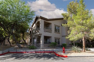 Building Photo - 8250 N Grand Canyon Dr