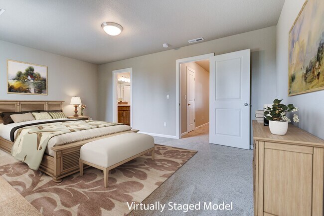 Foto del edificio - Air Conditioning! Beautiful Newer Construction Home!  3 Master Bedrooms!