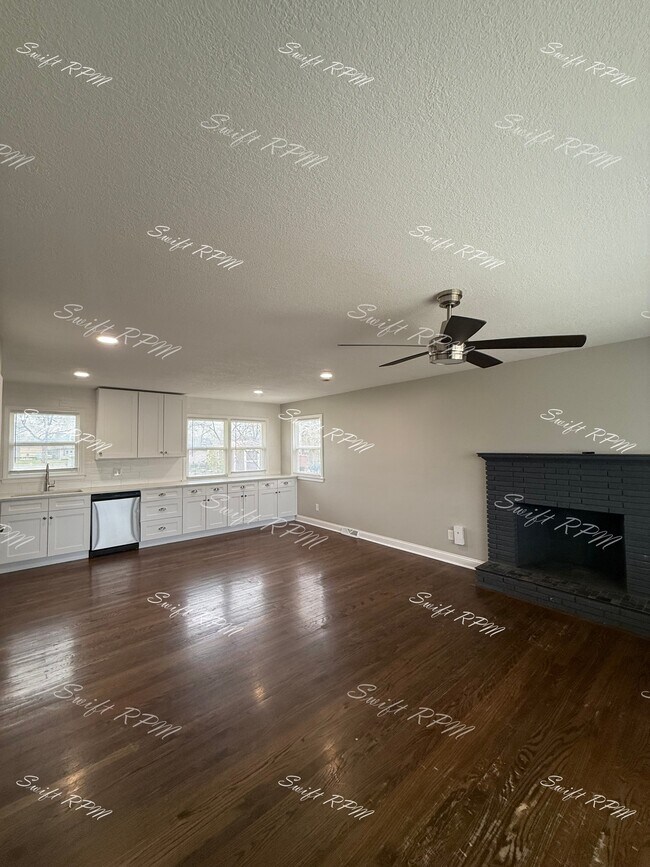 Foto del edificio - 1827 E 75th Terrace