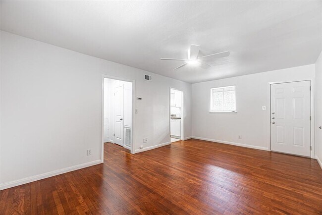 Foto del edificio - 210 Emerson St