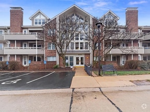 Building Photo - 1033 Wilton Royal Dr