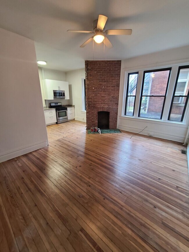 Foto del edificio - 4901 Friendship Ave