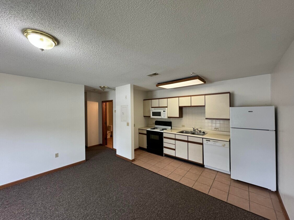 Building Photo - 4200 S Bearfield Rd