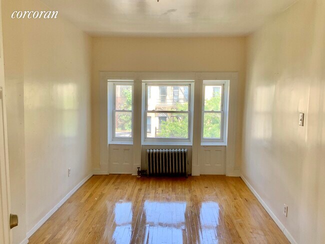 Building Photo - 1028 Bergen St