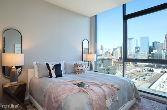 Building Photo - 2 br, 2 bath Condo - 918 W Madison St 714 ...