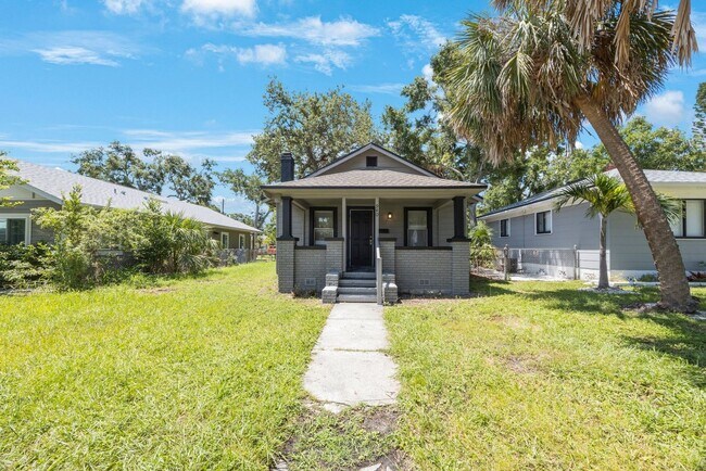 Foto del edificio - Cosy 2 bedroom 1 bath home with nice size ...