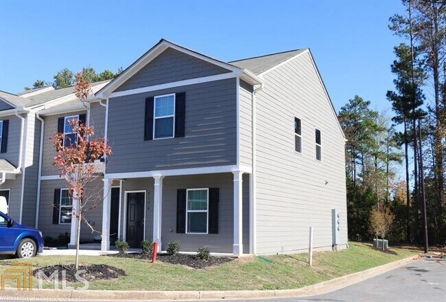 Building Photo - 2170 Cypress St NE