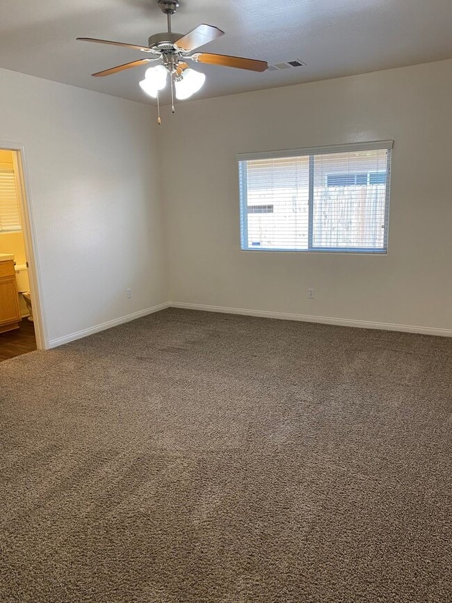 Foto del edificio - 3512 Chisholm Trail Ave
