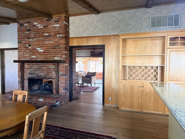 Building Photo - Mid-Century Brick Home in Indian Creek- Furnished | 2,366 Sq Ft