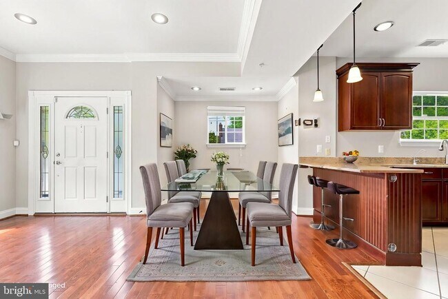 Foto del edificio - 10717 Bentley Ln