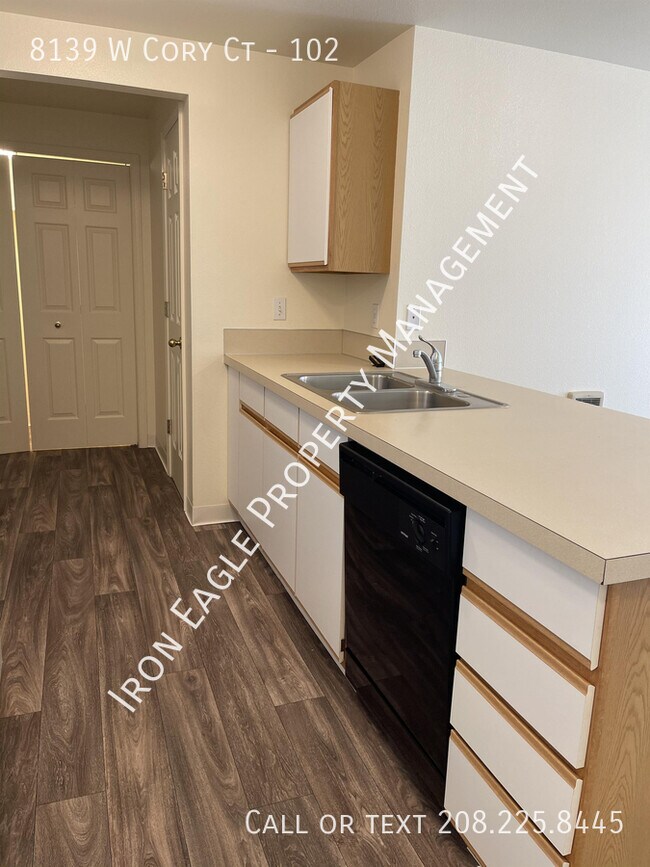 Foto del edificio - 8139 W Cory Ct