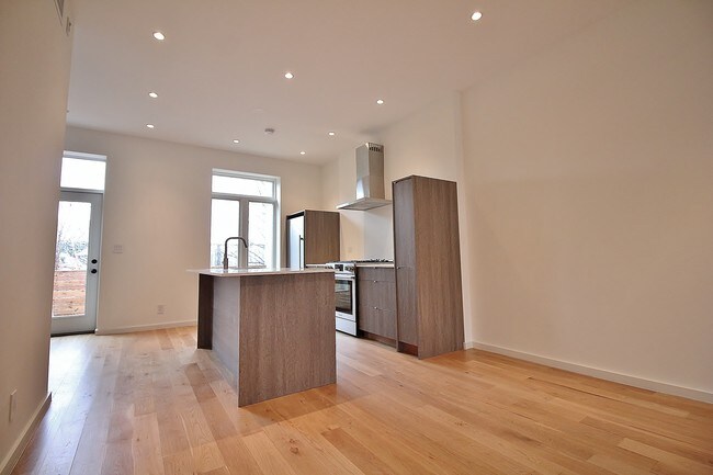 Foto del edificio - 251 Albany Ave