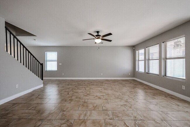 Building Photo - Amazing 5 bedrooms and bathrooms in one of the best school districts!