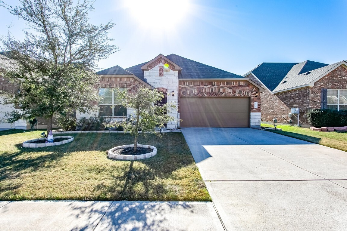 Foto principal - 1721 Elaina Loop