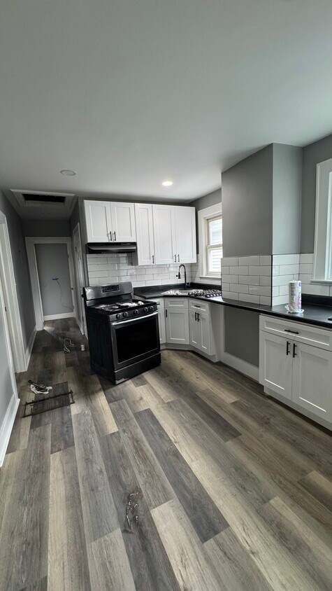 Foto del edificio - 109 Sanford Ave