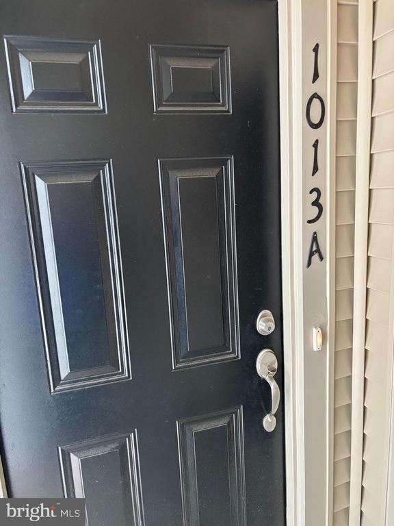Foto del edificio - 1013B Mays Ln