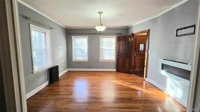 Building Photo - 68-09 Alderton St