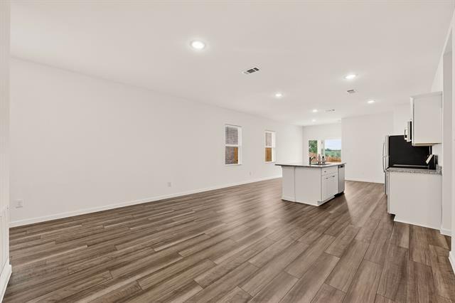 Building Photo - 6086 Mojave Dr