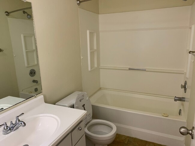 Foto del edificio - Condo for Rent