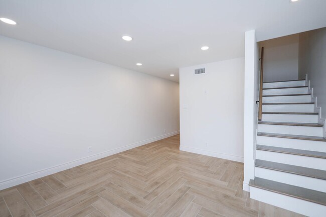 Foto del edificio - 102 Belaire Dr