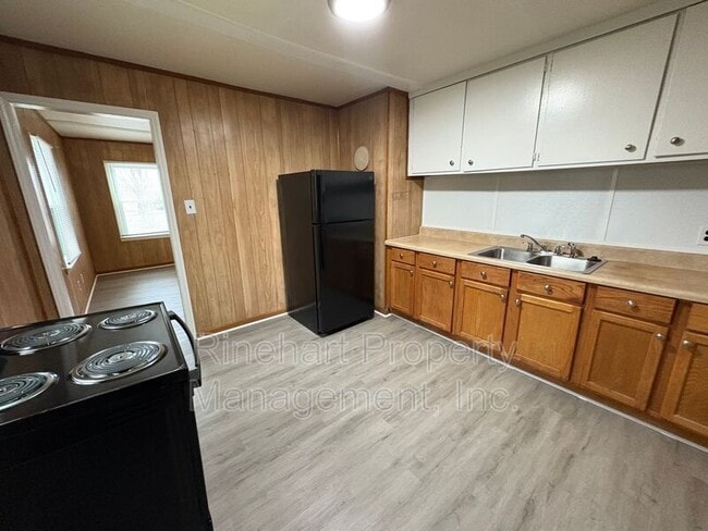 Building Photo - 1217 Devine St