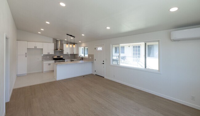 Building Photo - 34101 El Encanto Ave